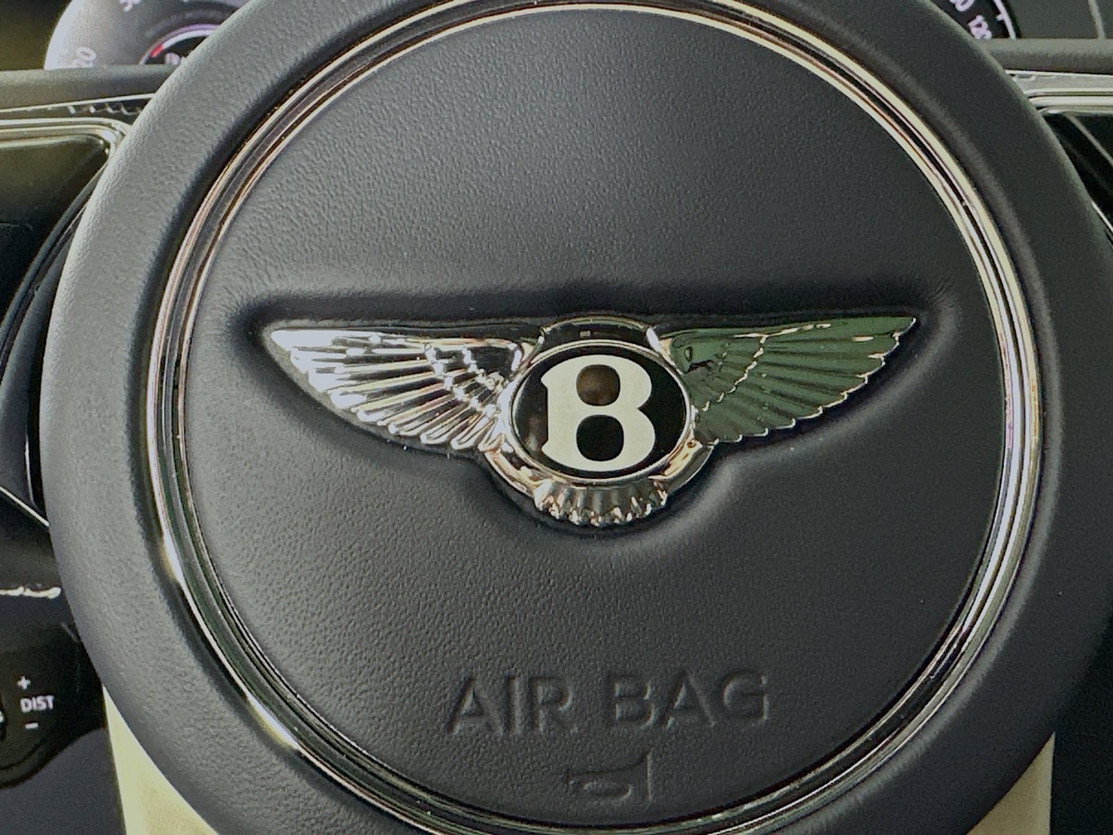 New 2026 Bentley Bentayga Extended Wheelbase AWD/4WD image 61