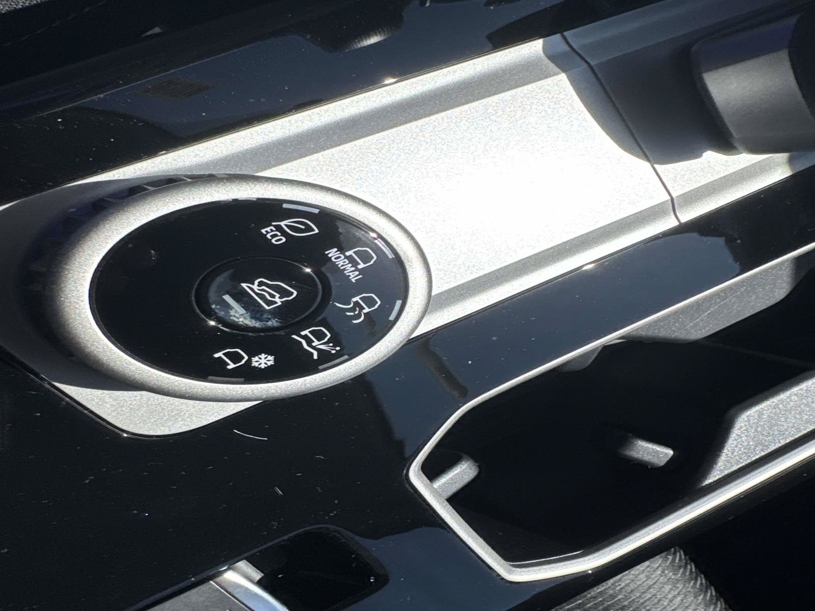 New 2026 Mitsubishi Outlander ES FWD image 25