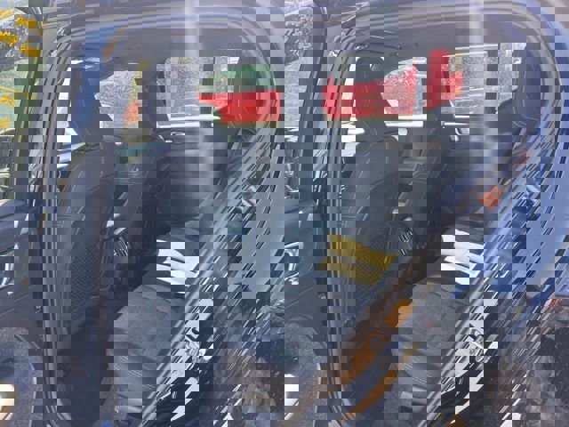 Used 2025 Volvo XC40 B5 Core image 11