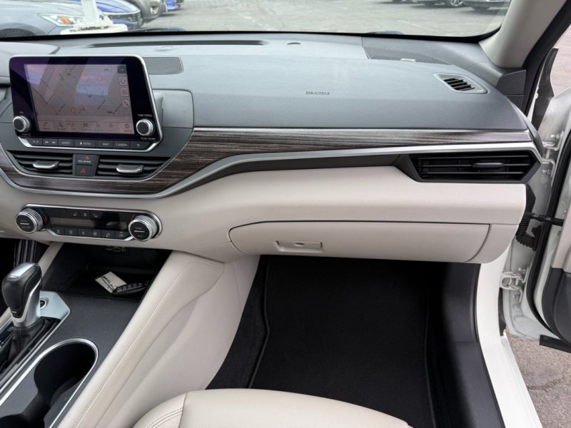 Used 2019 Nissan Altima 2.5 Platinum AWD/4WD image 29