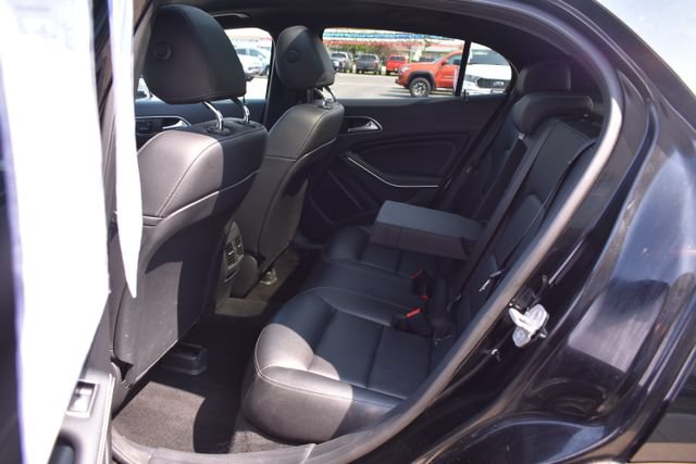 Used 2017 Mercedes-Benz GLA 250 4MATIC image 37