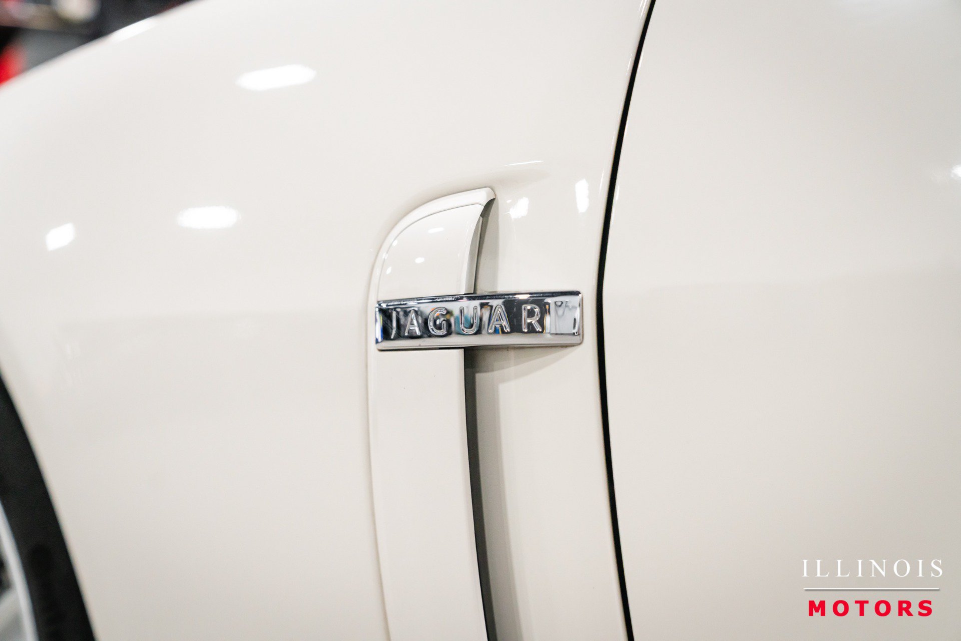 Used 2010 Jaguar XKR R RWD image 14