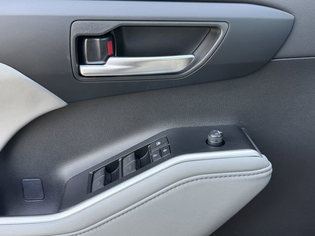 New 2026 Toyota Highlander XLE AWD/4WD image 23