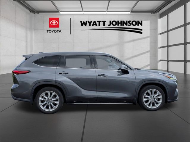 Used 2020 Toyota Highlander Limited AWD/4WD image 6