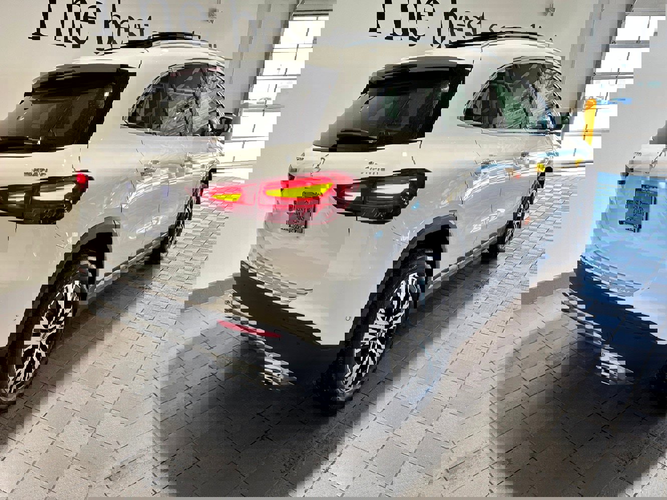 Used 2026 Mercedes-Benz GLA 250 4MATIC image 4