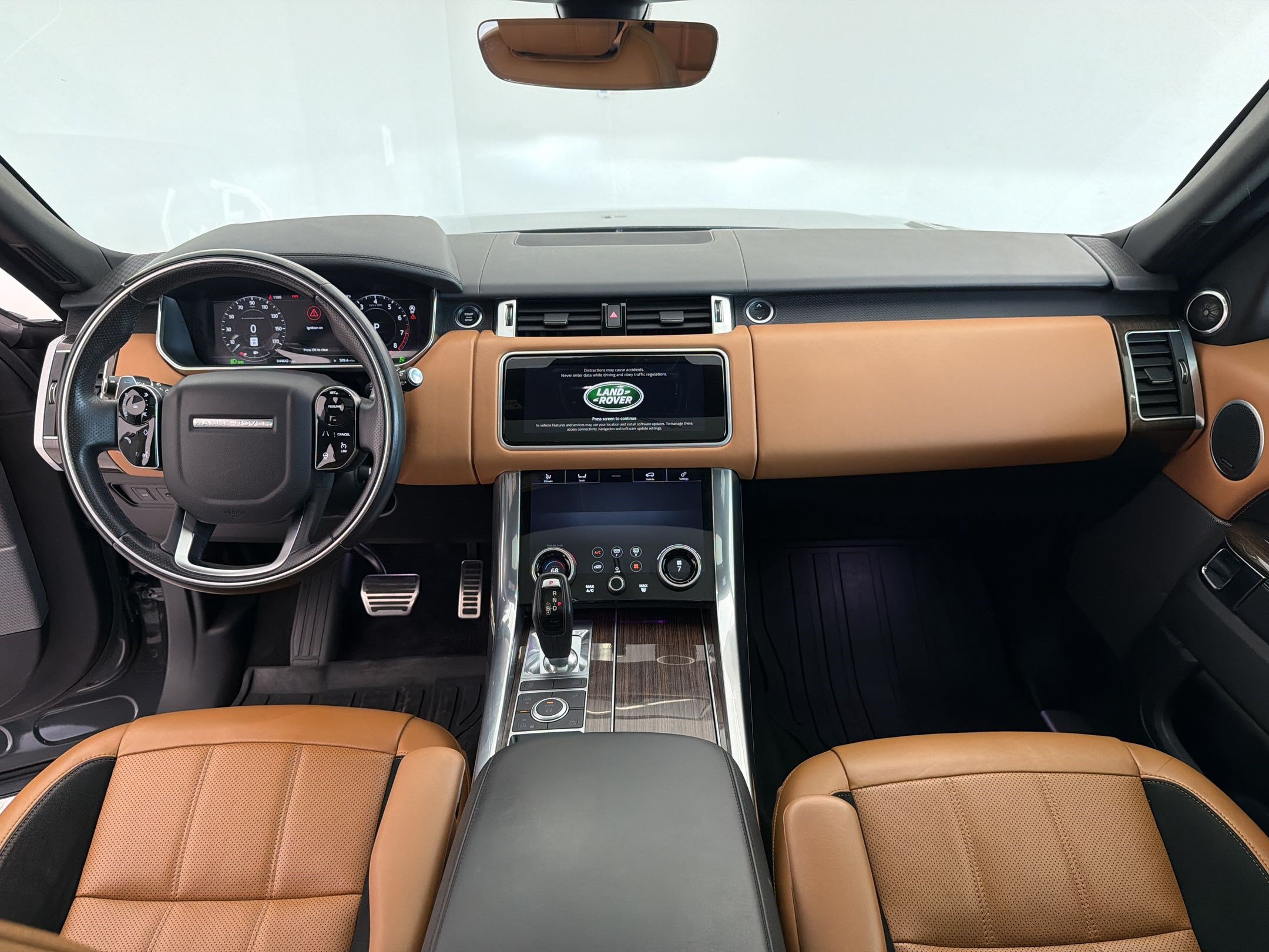 Used 2018 Land Rover Range Rover Sport Supercharged AWD/4WD image 15
