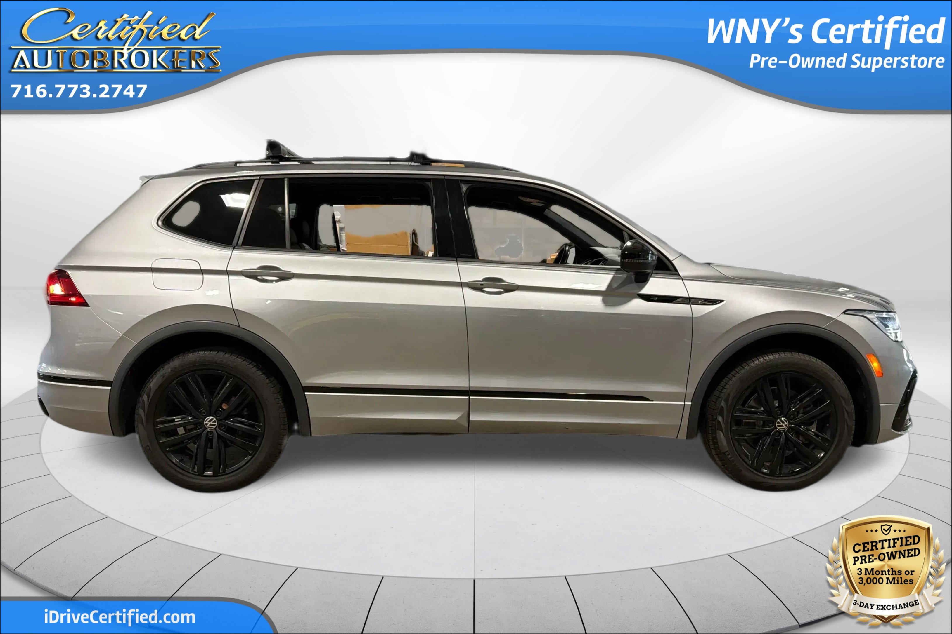 Used 2022 Volkswagen Tiguan SE R-Line AWD/4WD image 4