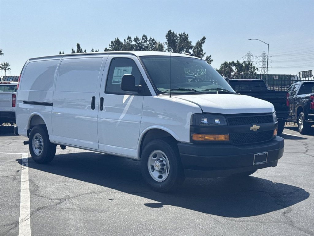 New 2026 Chevrolet Express 2500 w/ Driver Convenience Package RWD image 3