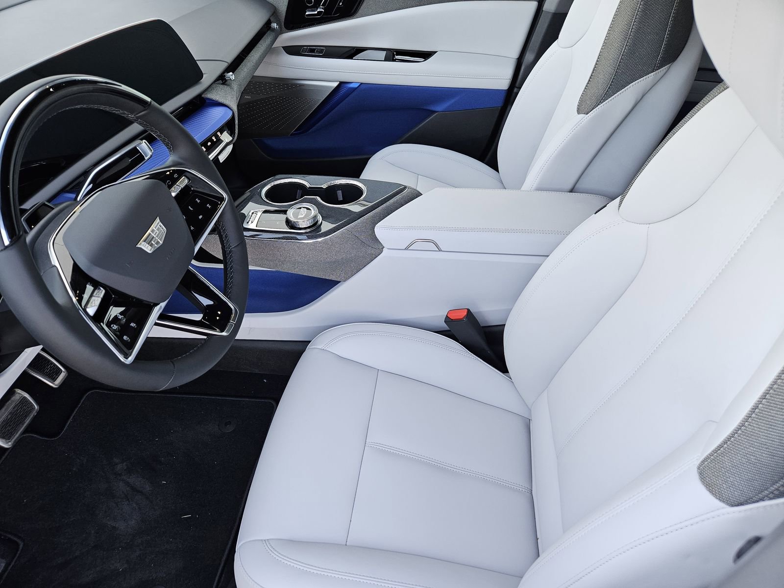 New 2026 Cadillac Optiq Sport 1 image 15