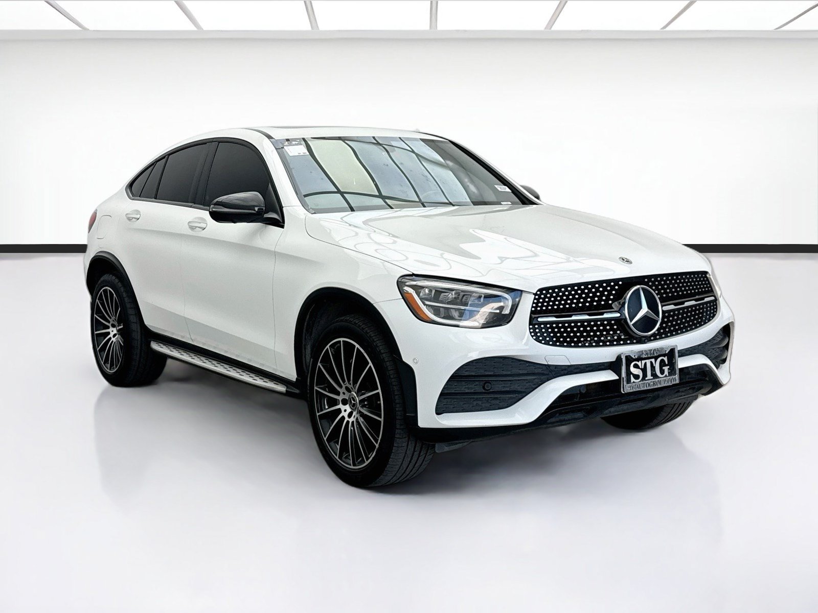 Used 2021 Mercedes-Benz GLC 300 4MATIC Coupe image 3
