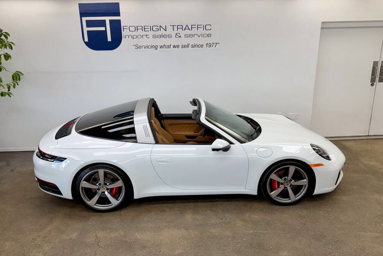 Used 2024 Porsche 911 Targa 4S w/ Premium Package image 42