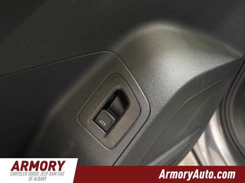 Used 2022 Volkswagen Atlas SE w/ Panoramic Sunroof Package image 10