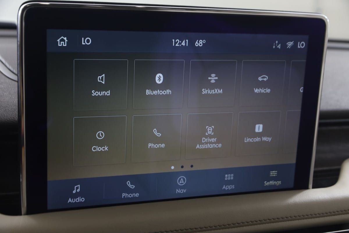 Used 2020 Lincoln Aviator Reserve w/ Equipment Group 202A AWD/4WD image 39