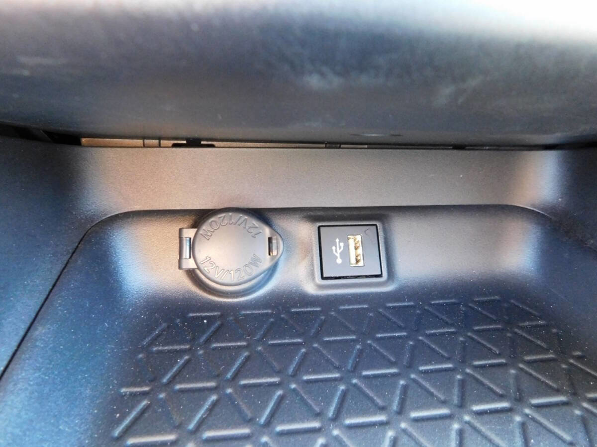 Used 2024 Toyota RAV4 XLE image 15