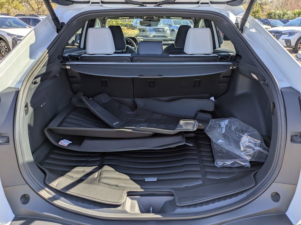 Certified 2023 Subaru Solterra Limited image 12