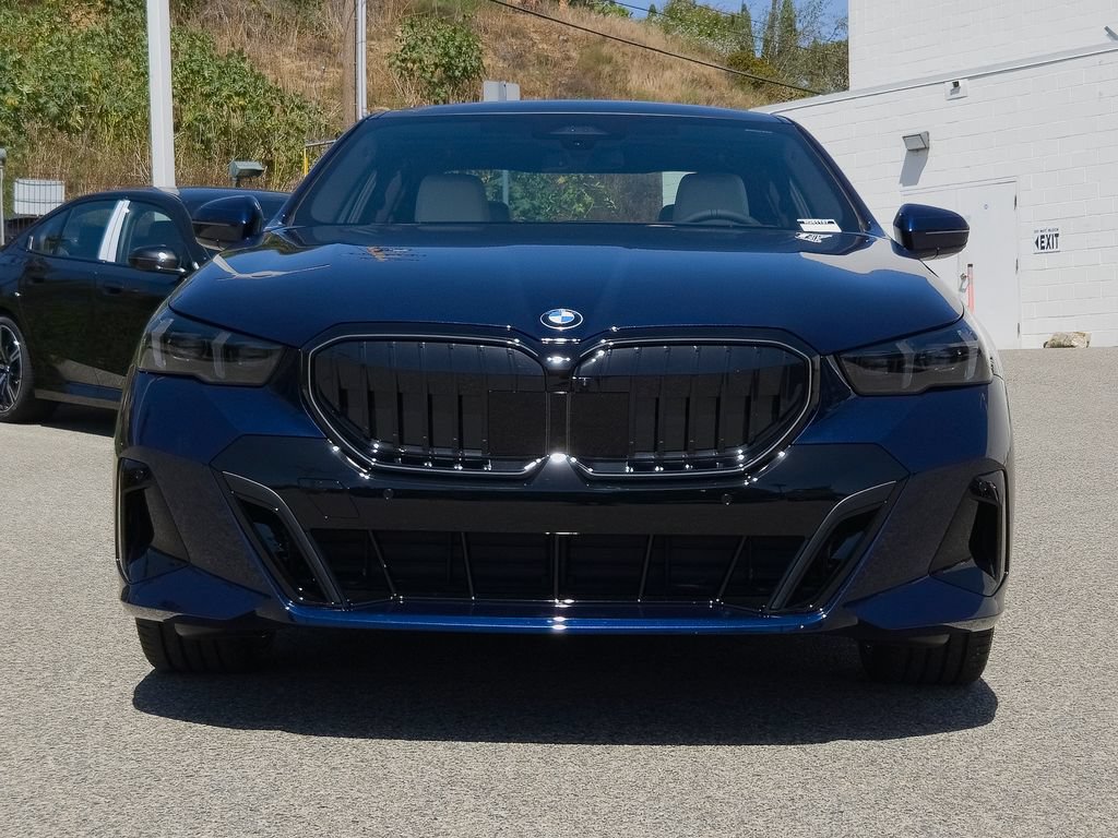 New 2026 BMW 530i w/ Executive Package RWD image 3