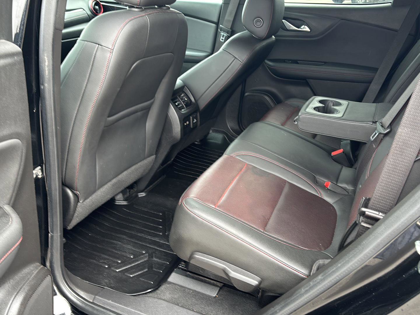 Used 2019 Chevrolet Blazer RS w/ Sun and Wheels Package image 18