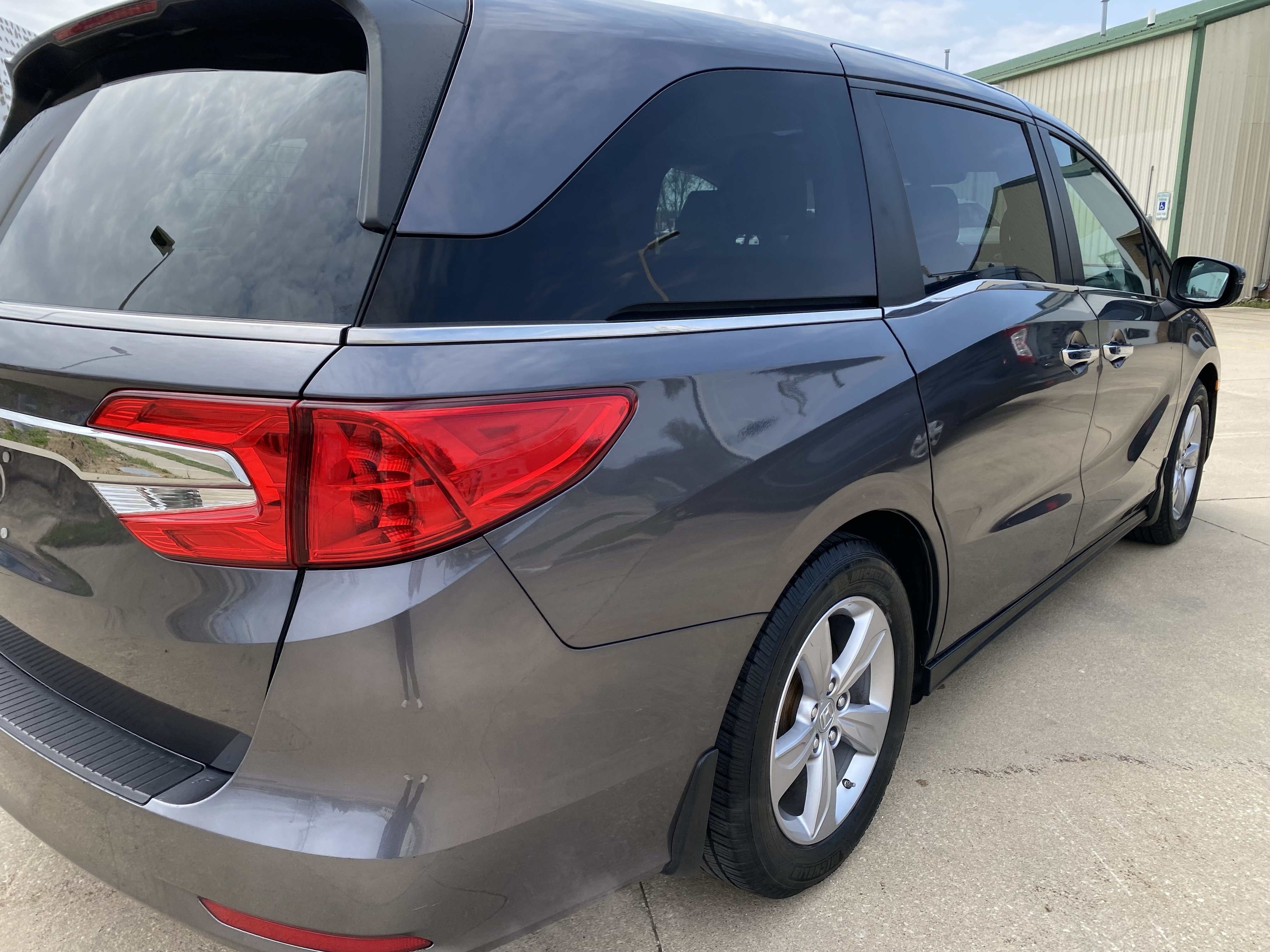 Used 2019 Honda Odyssey EX-L image 5