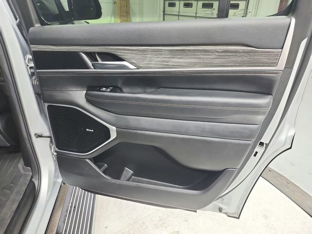 Used 2022 Jeep Wagoneer Series III w/ Premium Group I image 43