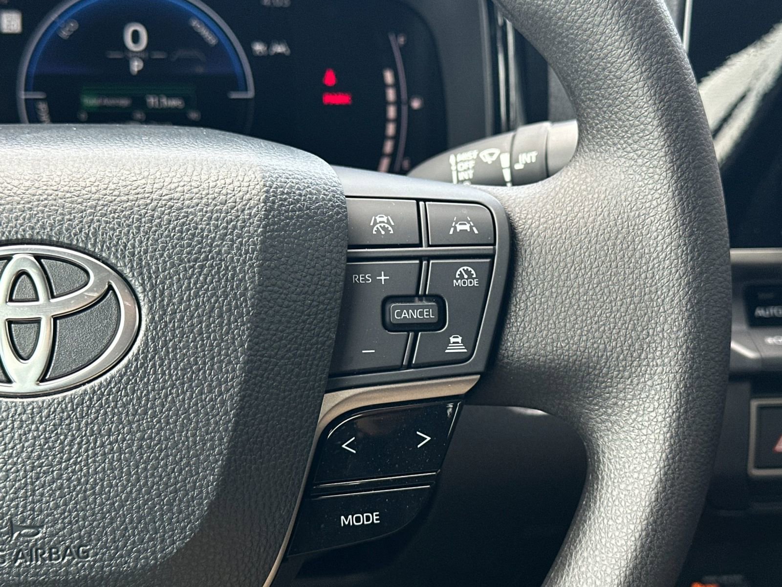 Used 2025 Toyota Camry LE w/ Convenience Package image 26