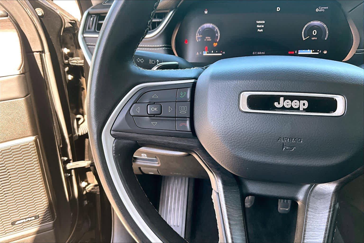 Used 2022 Jeep Grand Cherokee Limited AWD/4WD image 26