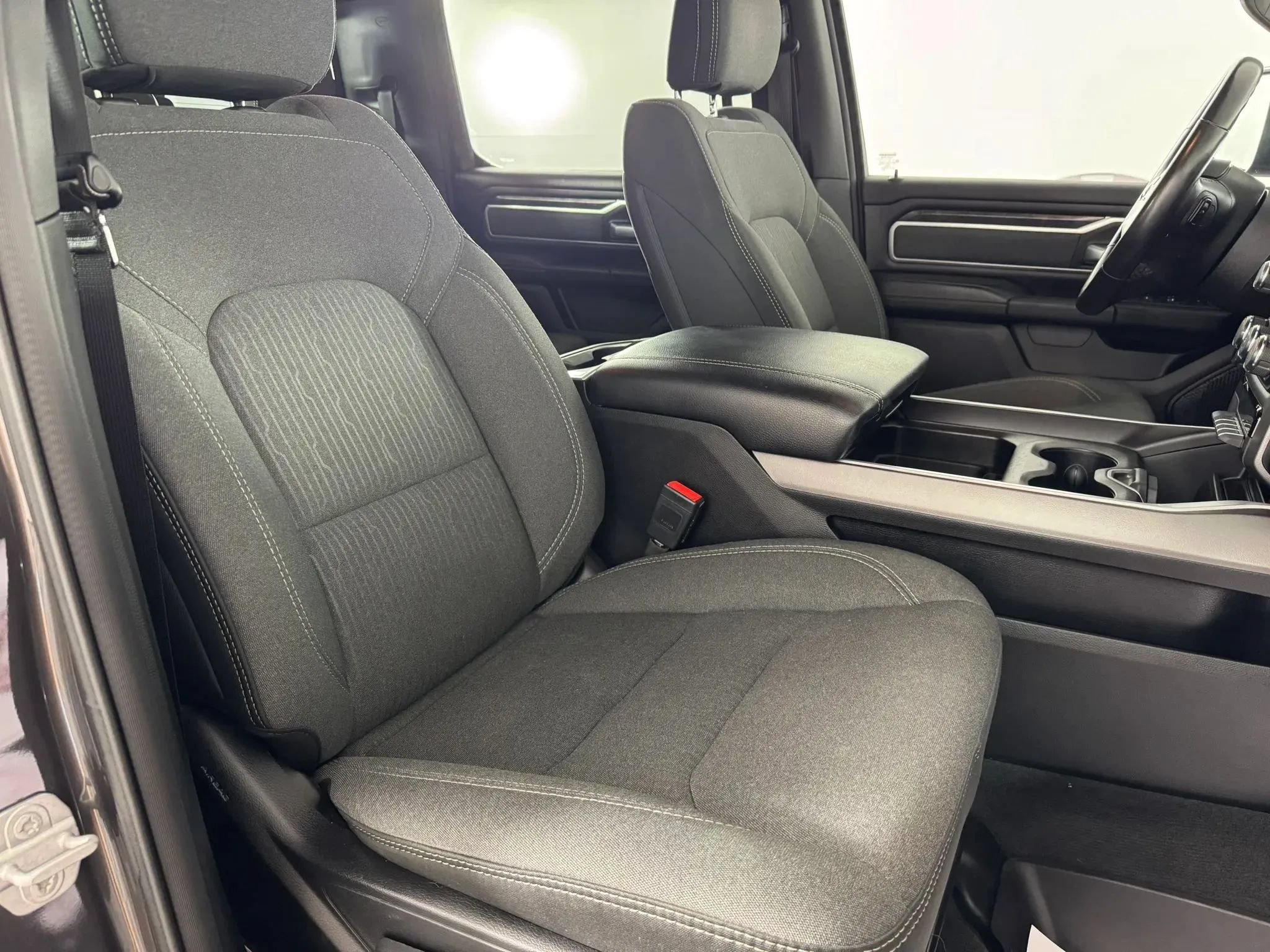 Used 2021 RAM 1500 Big Horn AWD/4WD image 34