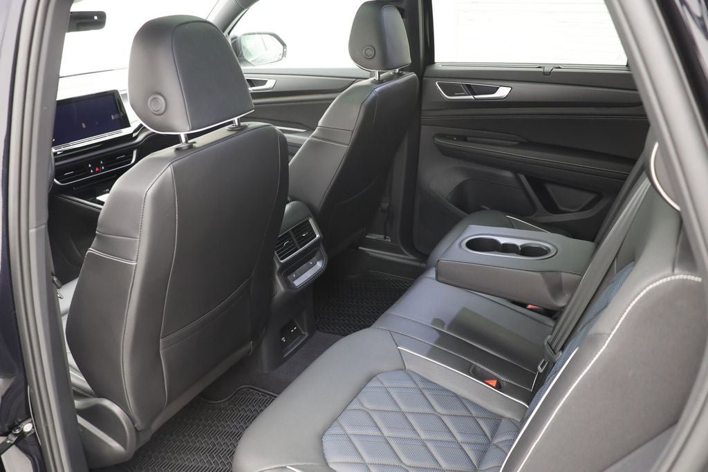 Used 2024 Volkswagen Atlas Cross Sport SEL Premium R-Line image 12