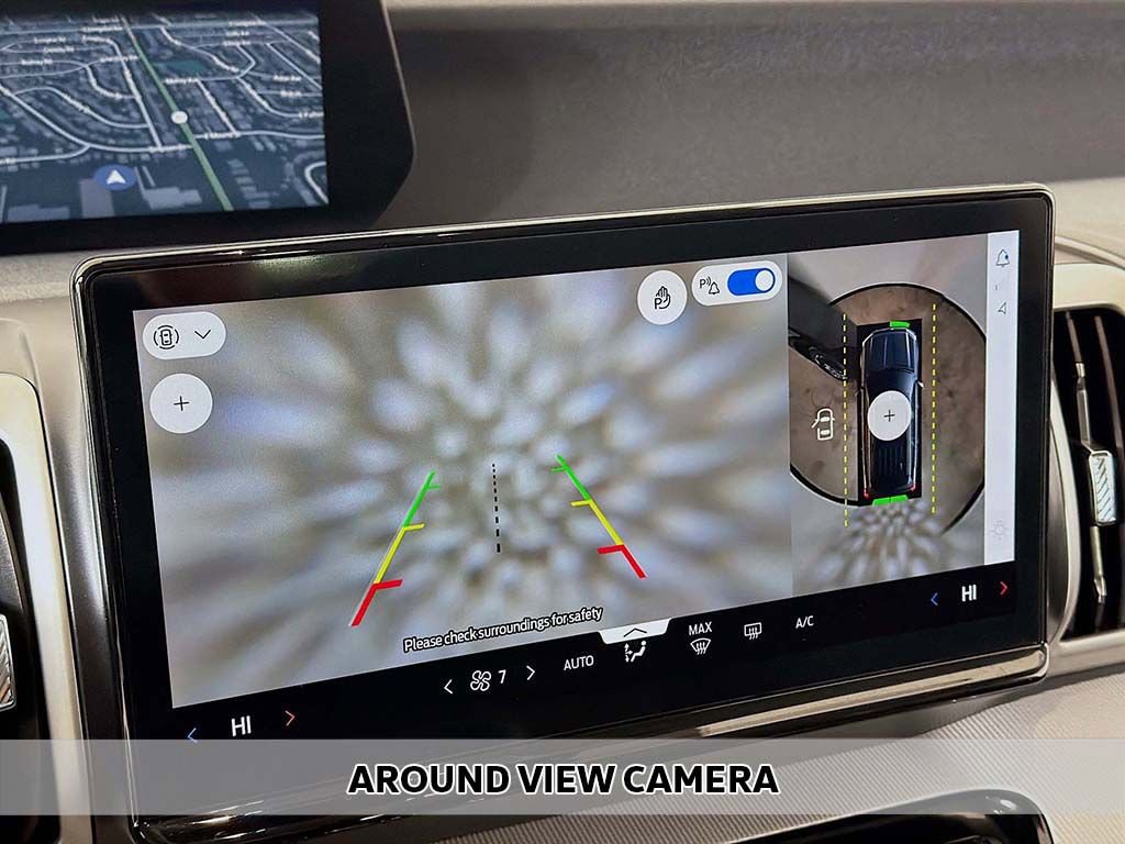 Used 2025 Ford Expedition Active image 5