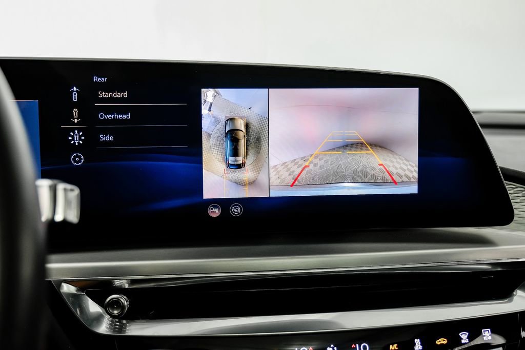 Used 2024 Cadillac Lyriq Luxury image 22