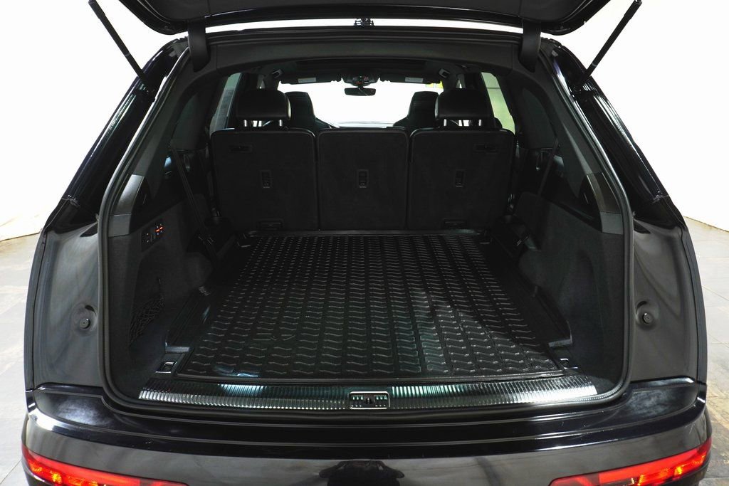 Used 2021 Audi SQ7 Premium Plus w/ Executive Package AWD/4WD image 5