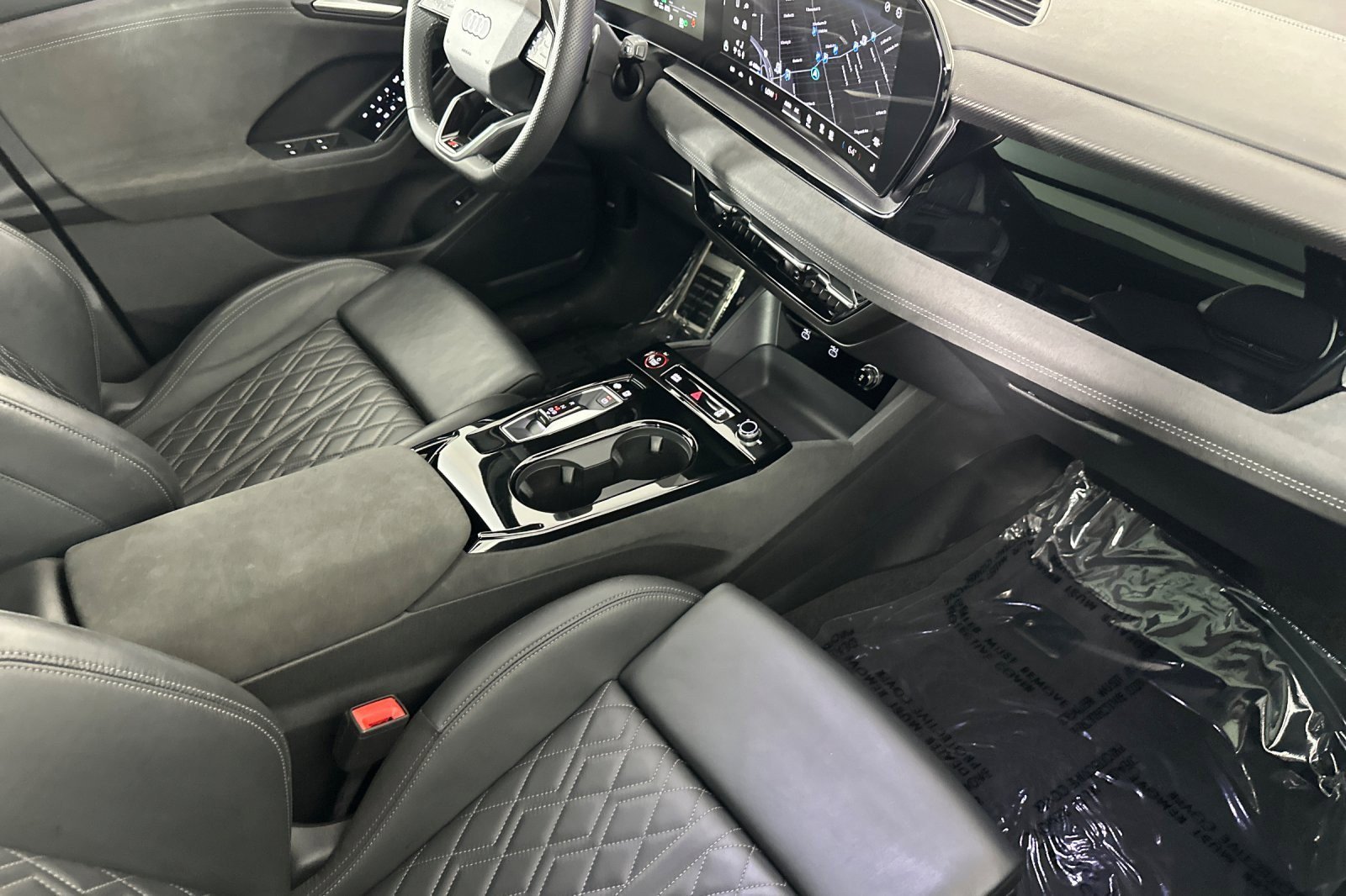 Used 2025 Audi SQ6 e-tron Premium Plus w/ Premium Plus image 15