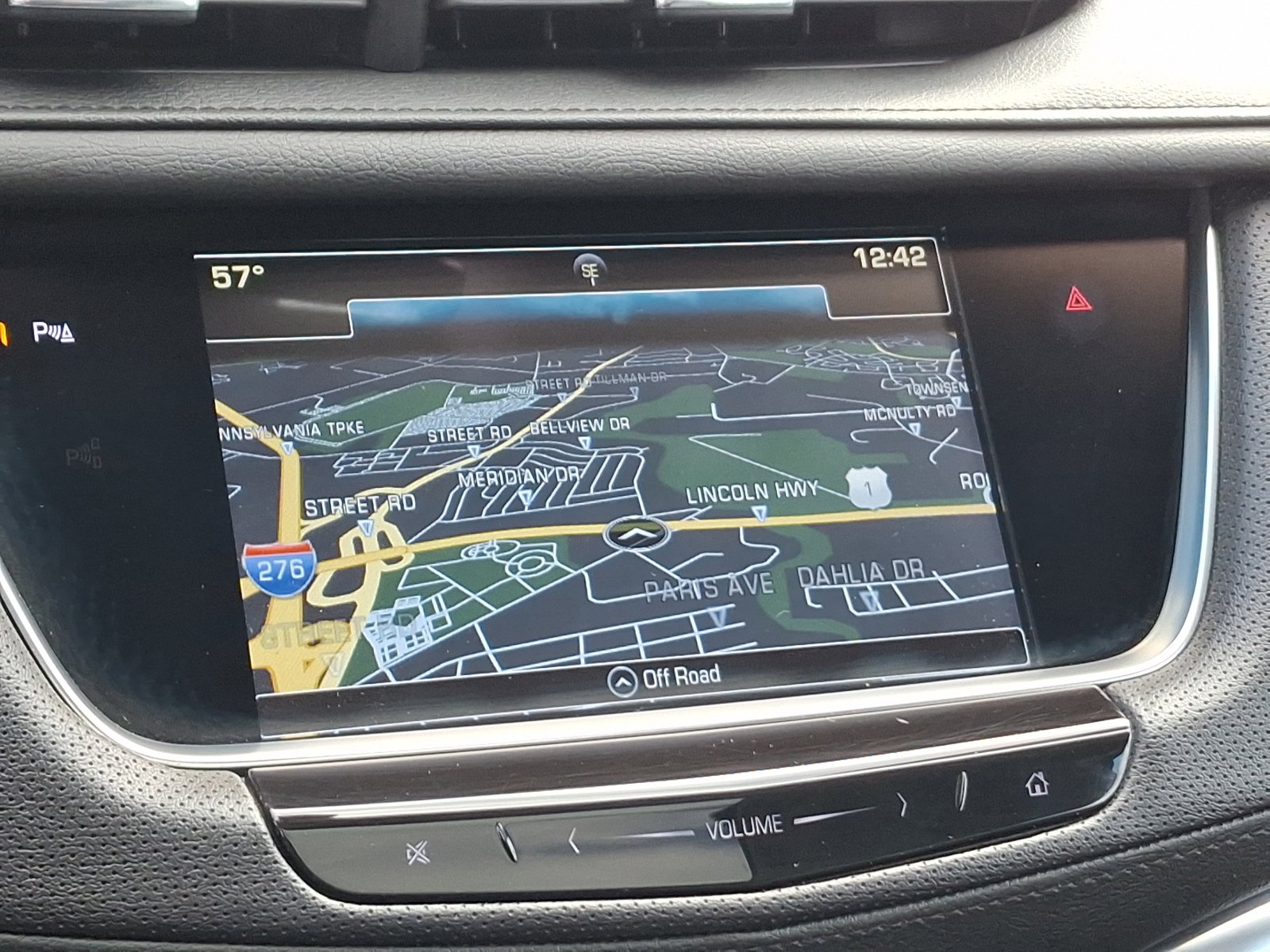 Used 2018 Cadillac XT5 Luxury w/ LPO, Wheel Lock Package image 18