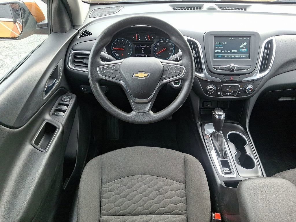 Used 2018 Chevrolet Equinox LT image 2