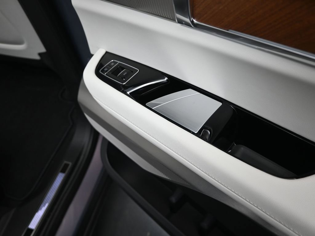 New 2026 Cadillac Vistiq Premium Luxury AWD/4WD image 24
