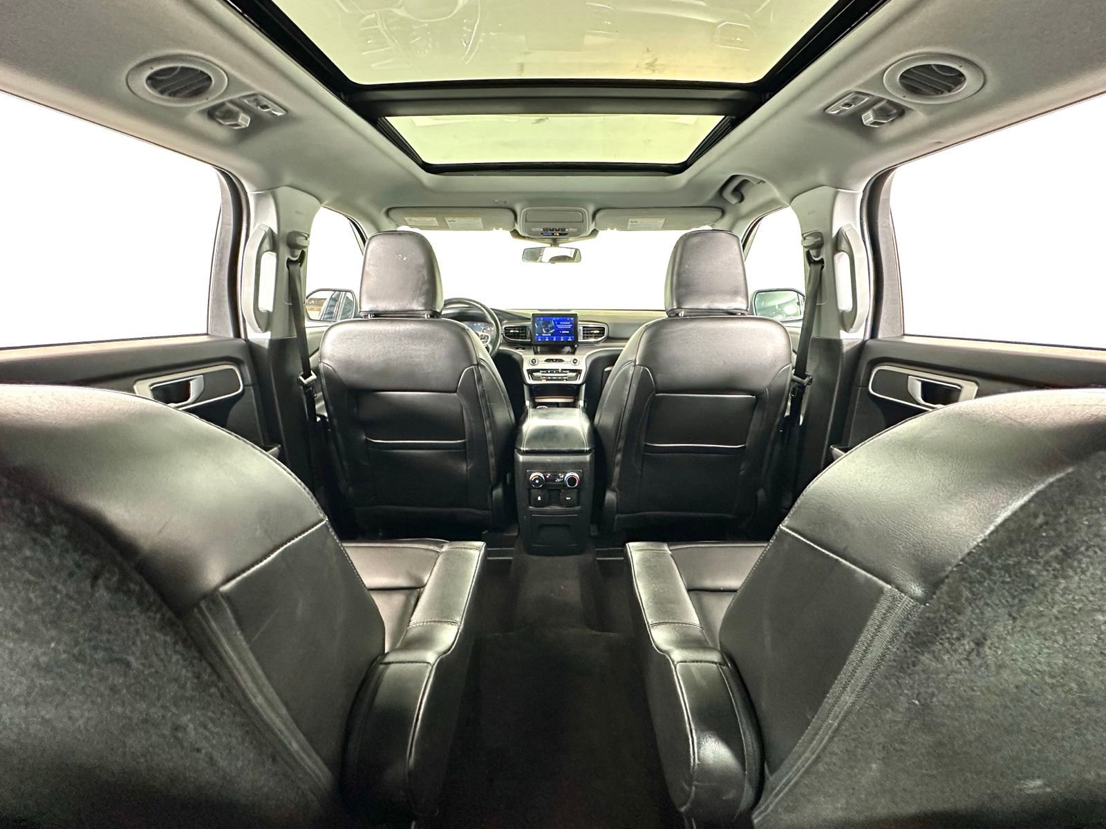 Used 2023 Ford Explorer XLT w/ Equipment Group 202A image 29