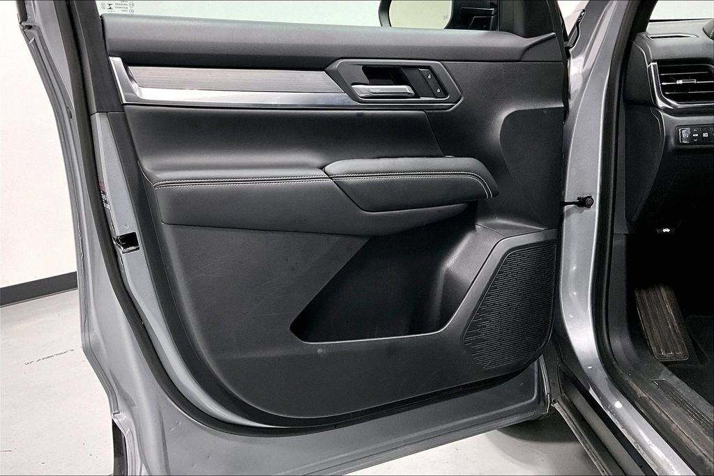 Used 2025 GMC Terrain Elevation FWD image 21