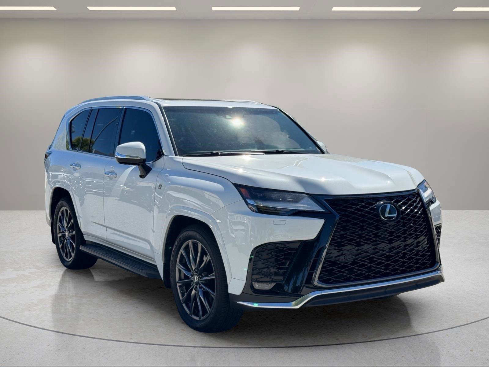 Used 2023 Lexus LX 600 F Sport w/ Accessory Package (Z1) AWD/4WD image 6
