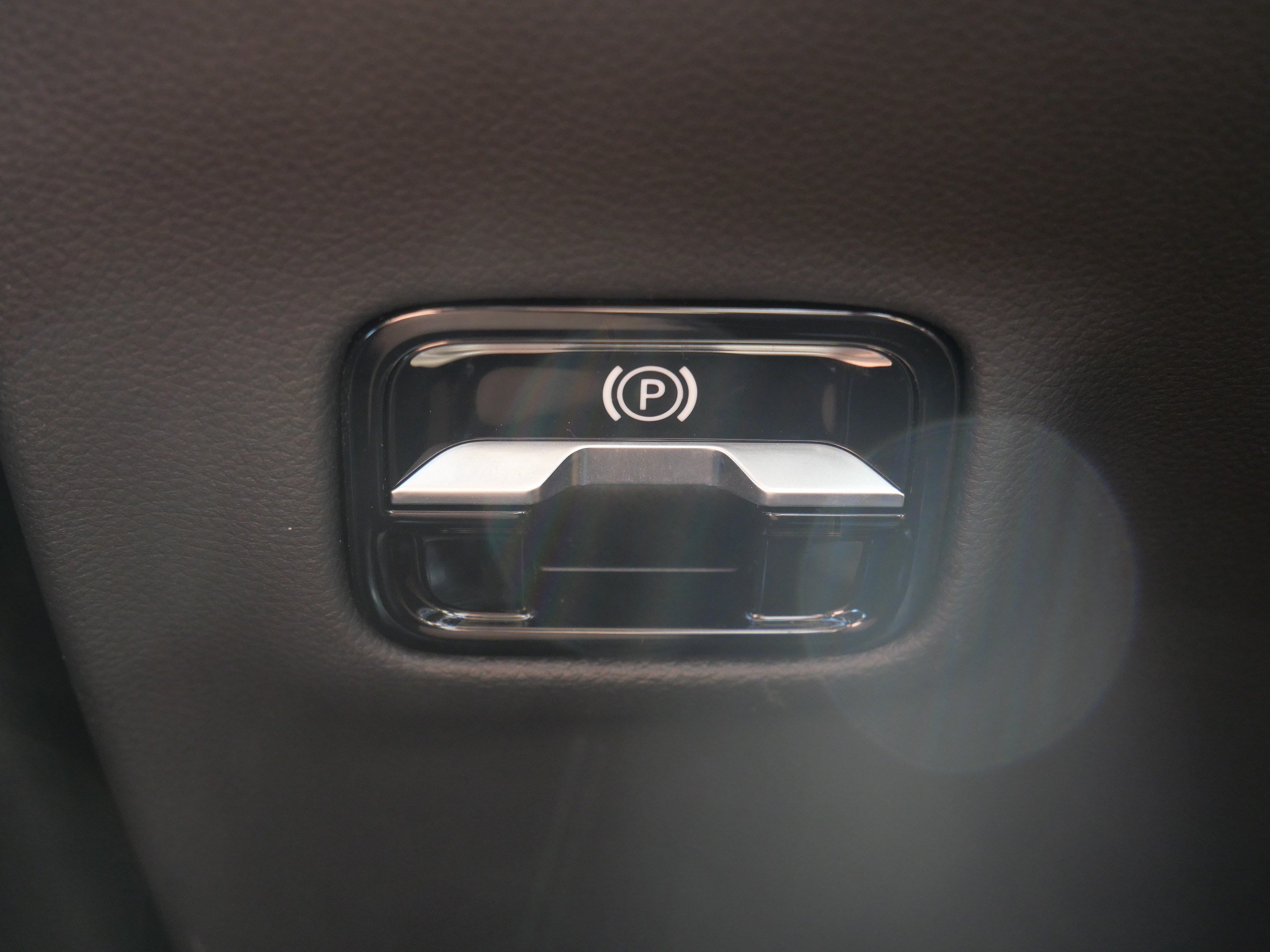 Used 2025 Mercedes-Benz E 350 4MATIC Sedan image 33