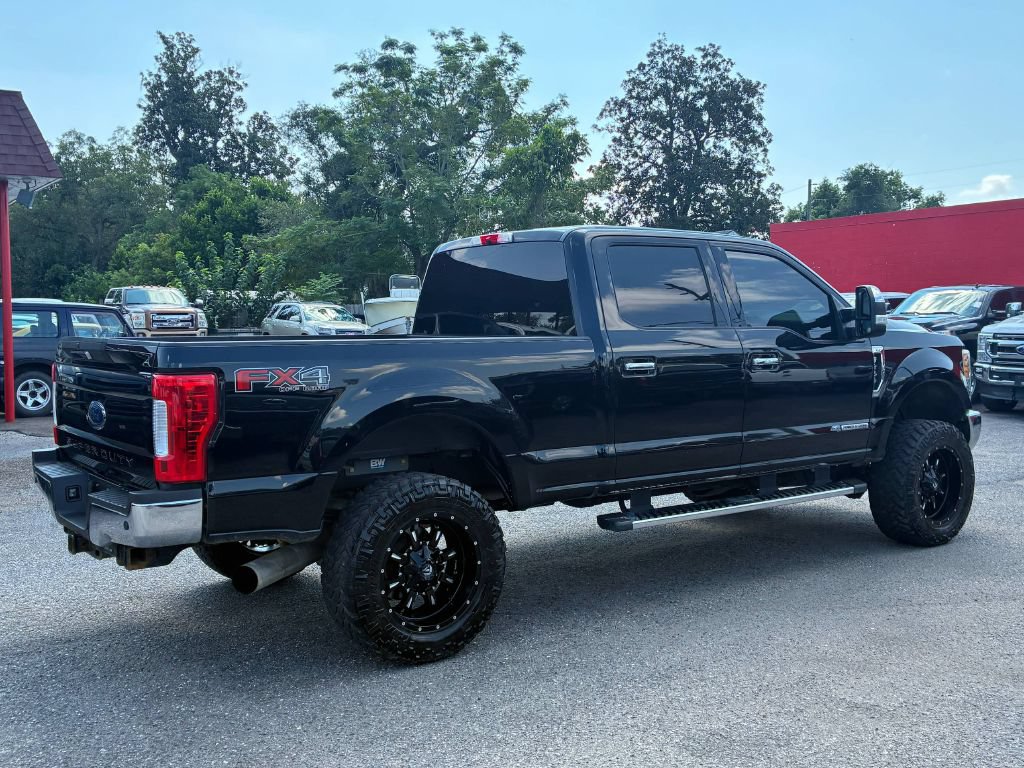 Used 2017 Ford F250 XLT w/ XLT Premium Package AWD/4WD image 6