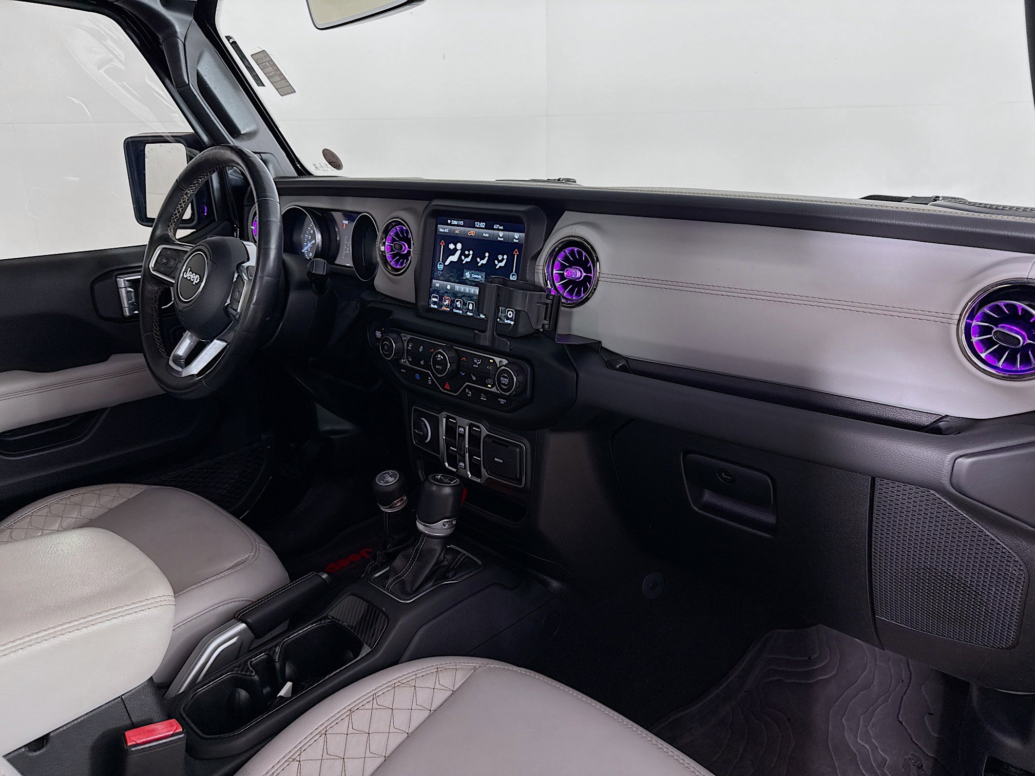 Used 2021 Jeep Wrangler Unlimited Sahara image 35