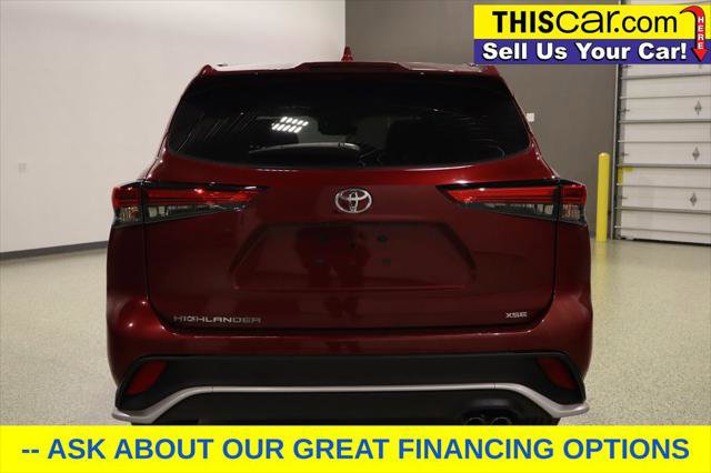 Used 2023 Toyota Highlander XSE image 6