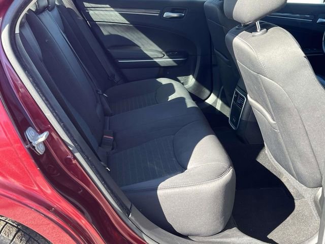 Used 2022 Chrysler 300 Touring image 21