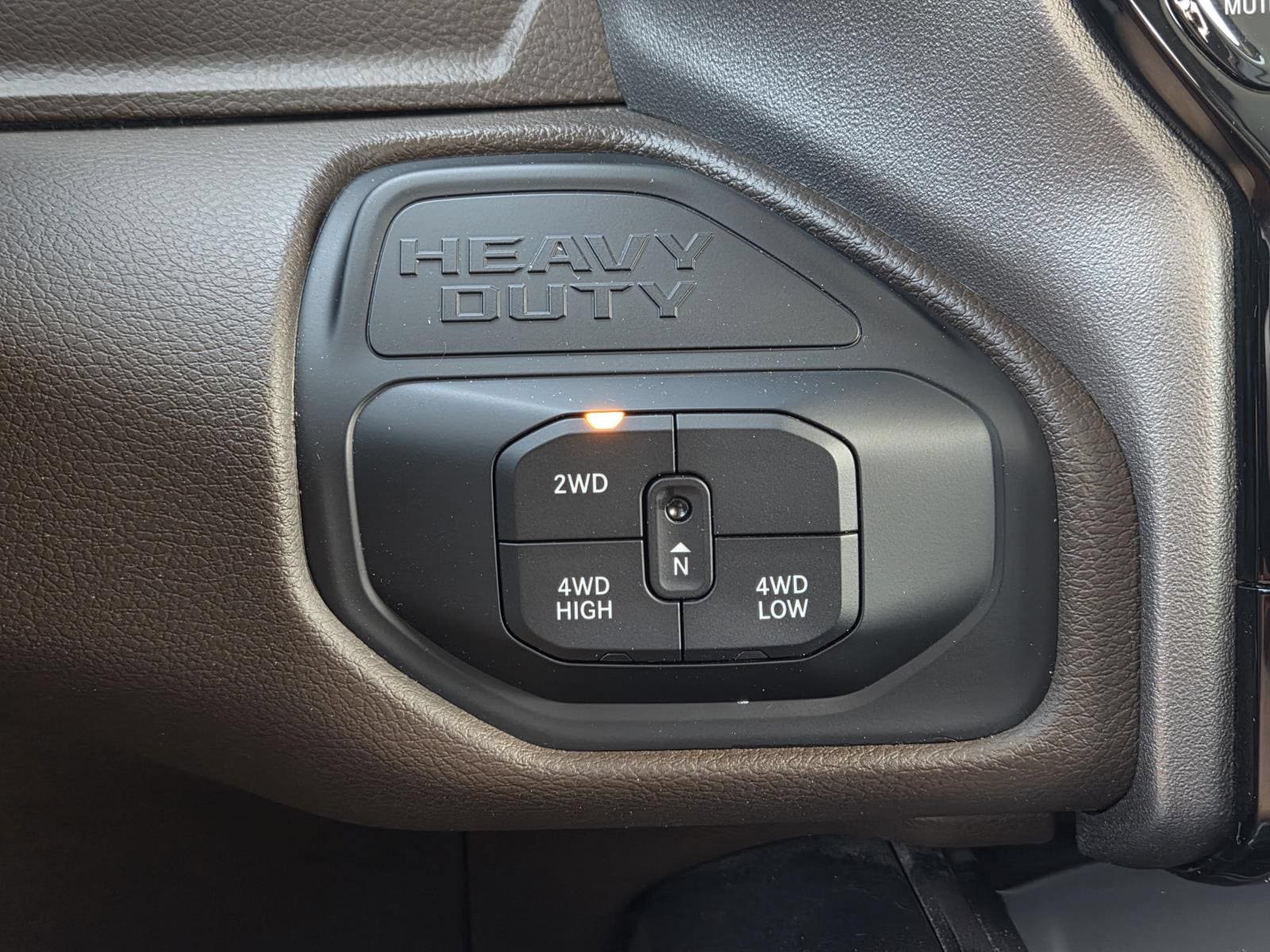 Used 2026 RAM 2500 Laramie AWD/4WD image 18