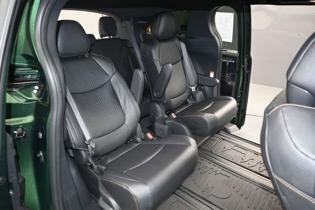 Used 2026 Toyota Sienna XLE Woodland Edition AWD/4WD image 16