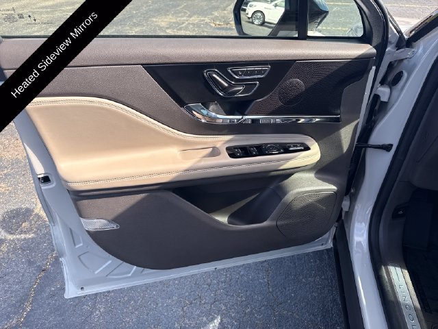 Certified 2023 Lincoln Corsair AWD w/ Equipment Group 101A image 13