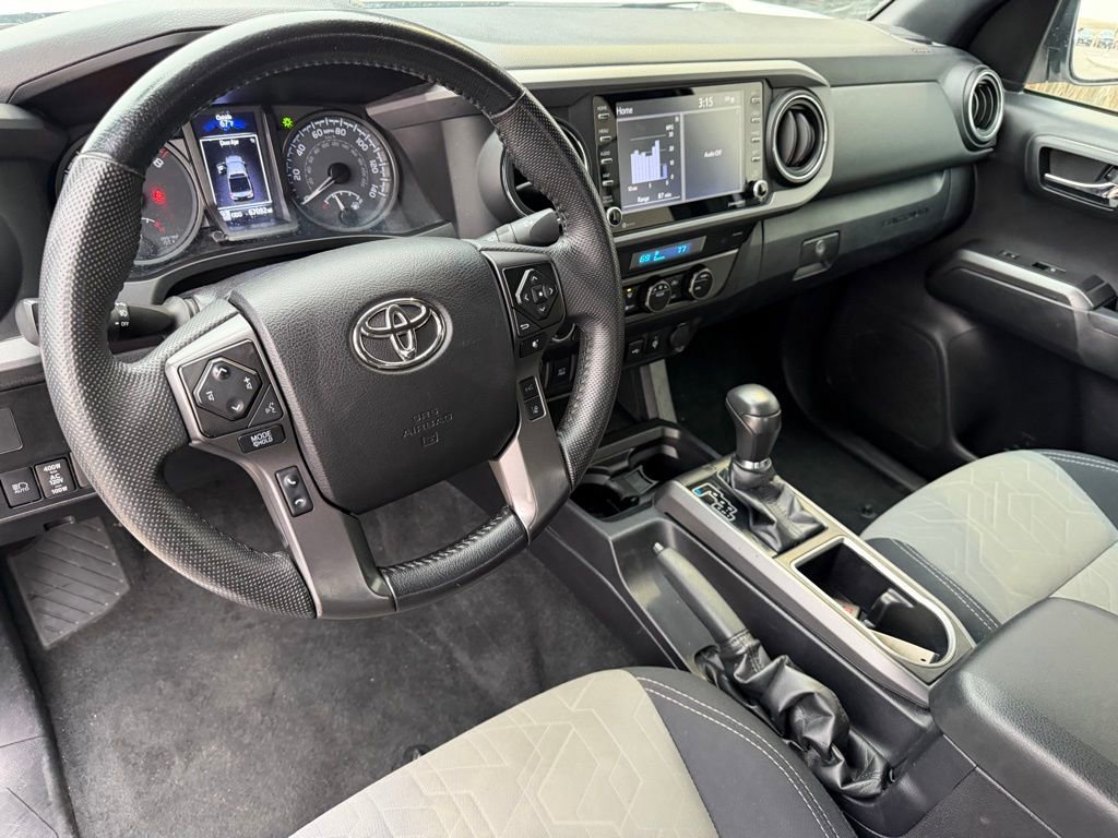Used 2022 Toyota Tacoma TRD Off-Road image 9