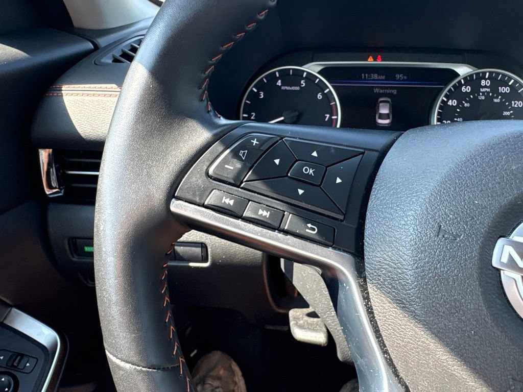 Used 2025 Nissan Sentra SR FWD image 18