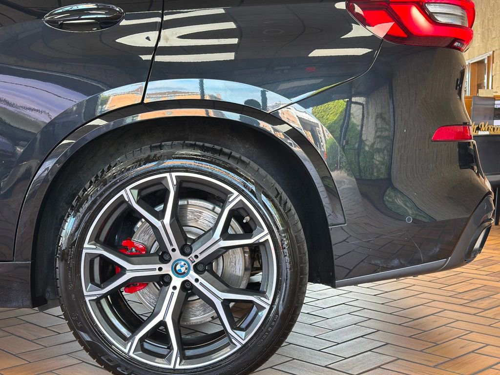 Used 2023 BMW X5 xDrive45e w/ Executive Package image 8