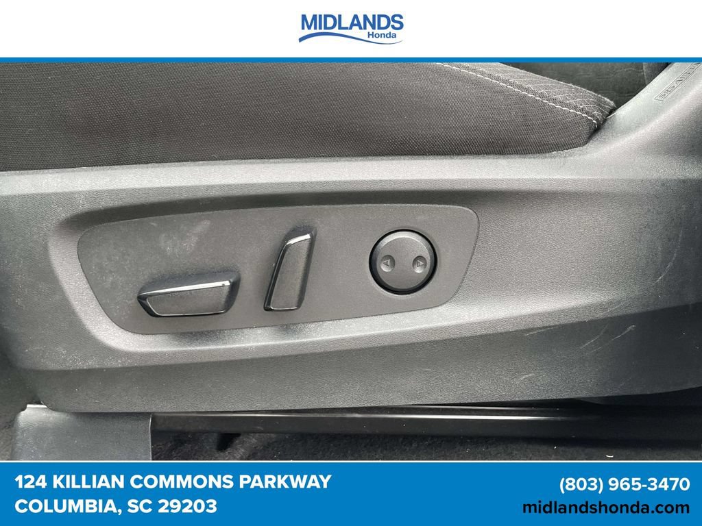 Used 2025 Nissan Pathfinder SV FWD image 15