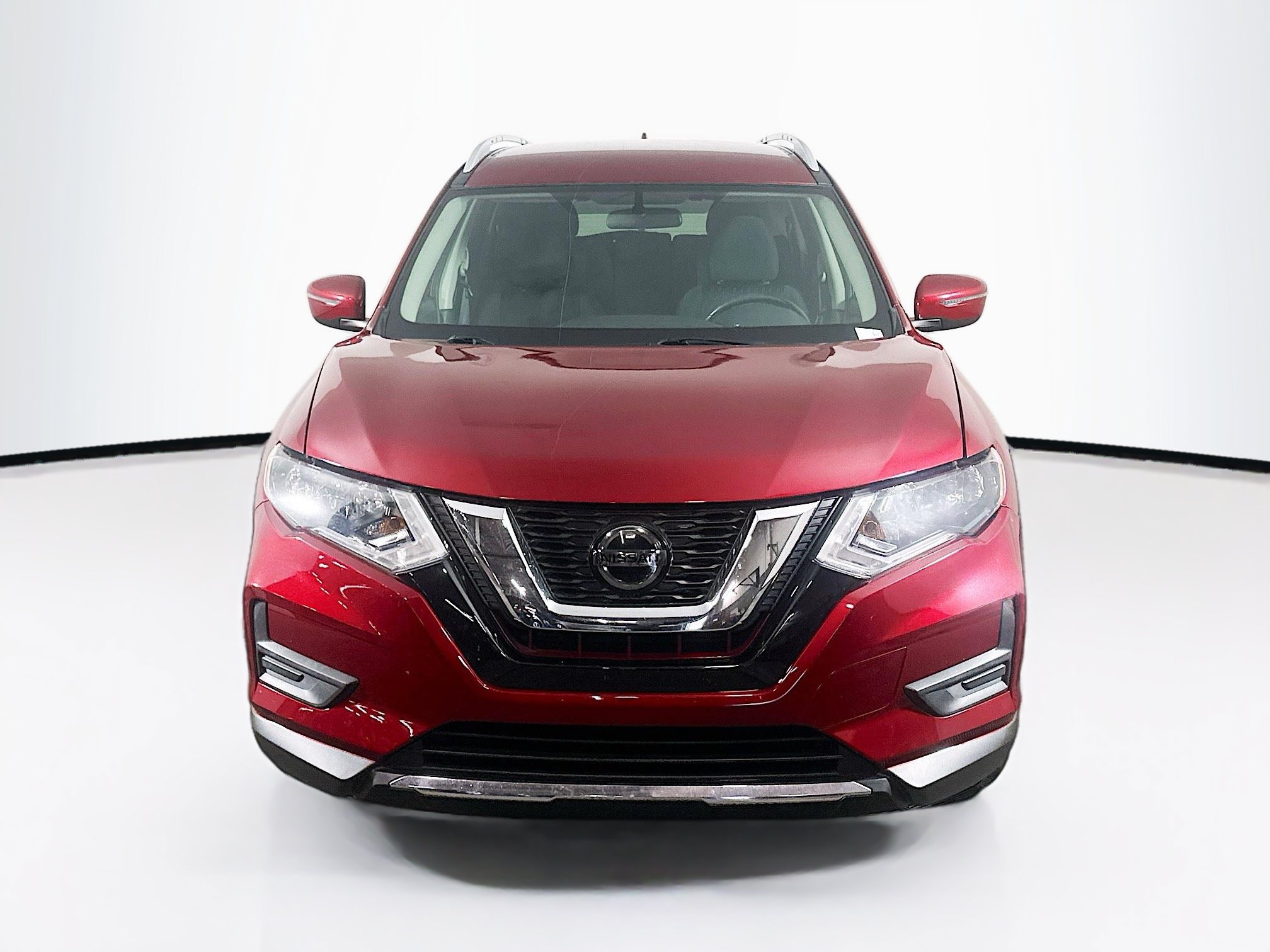 Used 2018 Nissan Rogue SV FWD image 2